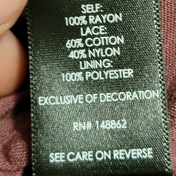 Nwt Torrid Women's Peplum Lace Bell Top -Size (18-20) (2X)- Excellent Condition - Picture 9 of 10